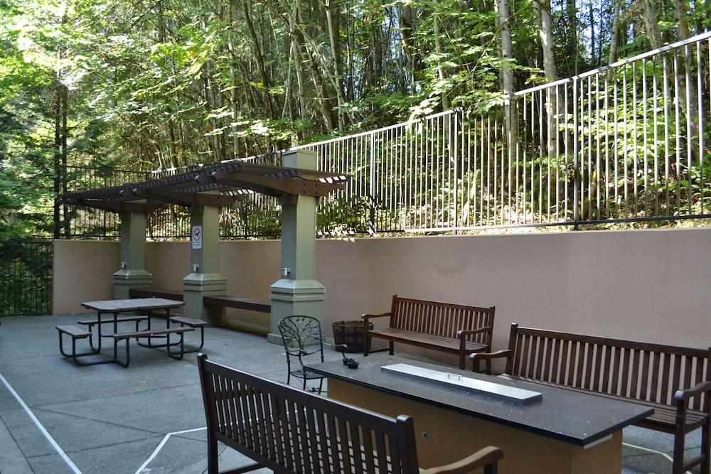 Larkspur Landing Extended Stay Suites Белвю Екстериор снимка